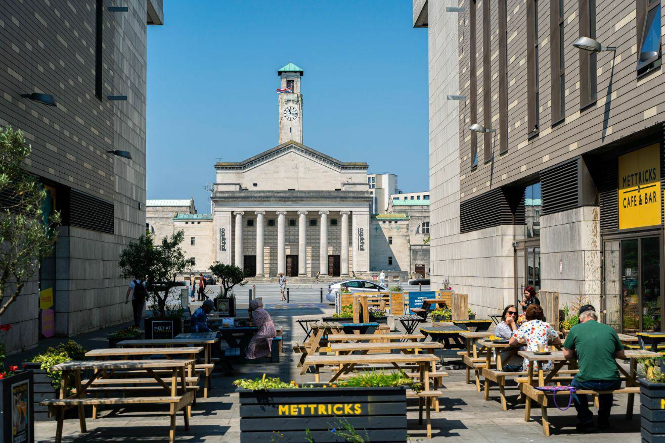 Mettricks Guildhall Square cafe's outdoor seating area