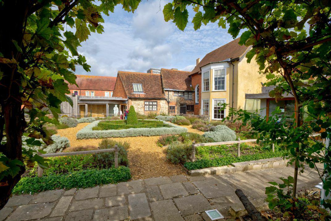 Courtyard garden at Tudor House, Southampton